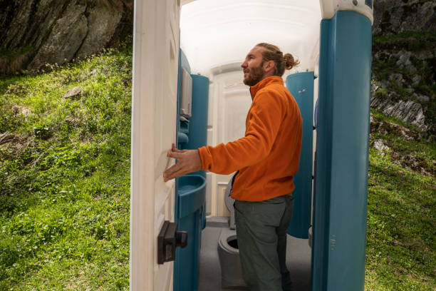 Best Porta potty delivery and setup  in Waunakee, WI