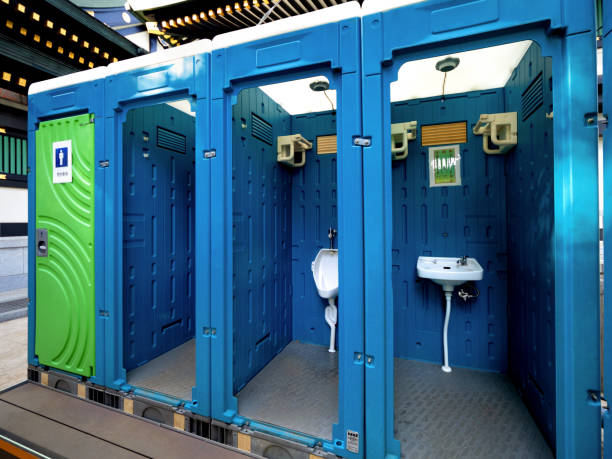 Best Portable toilet rental cost  in Waunakee, WI